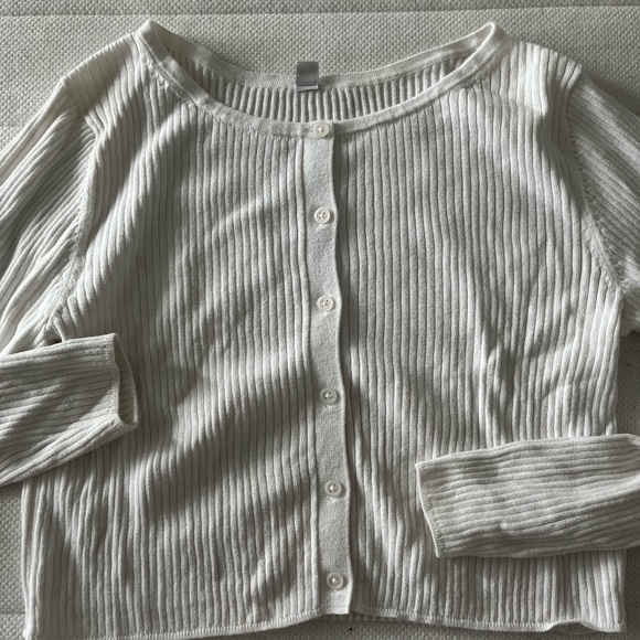 Uniqlo White Long Sleeve Top - Picture 1 of 3